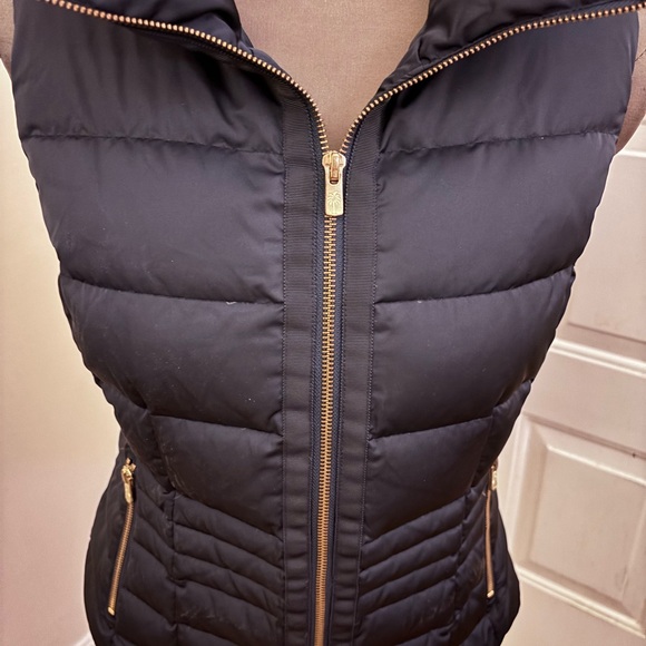 Lilly Pulitzer Black Quilted Puffer Vest with High Collar - Picture 2 of 6